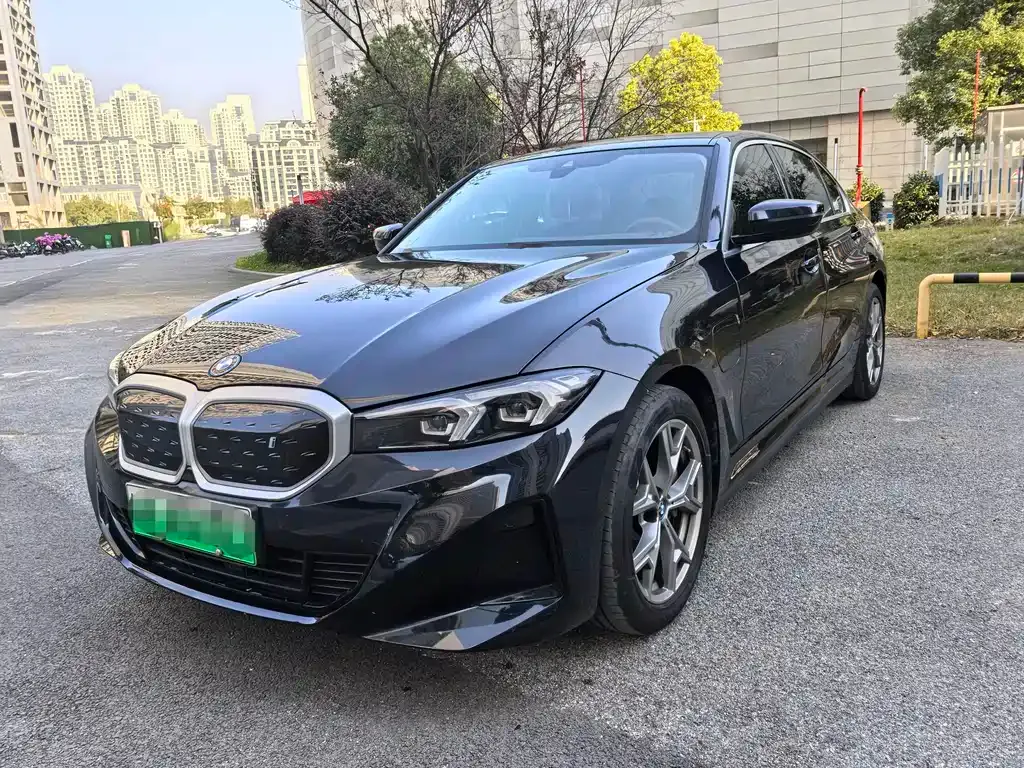 BMW i3 — фото 1