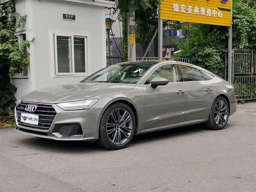 Audi A7 — фото 1