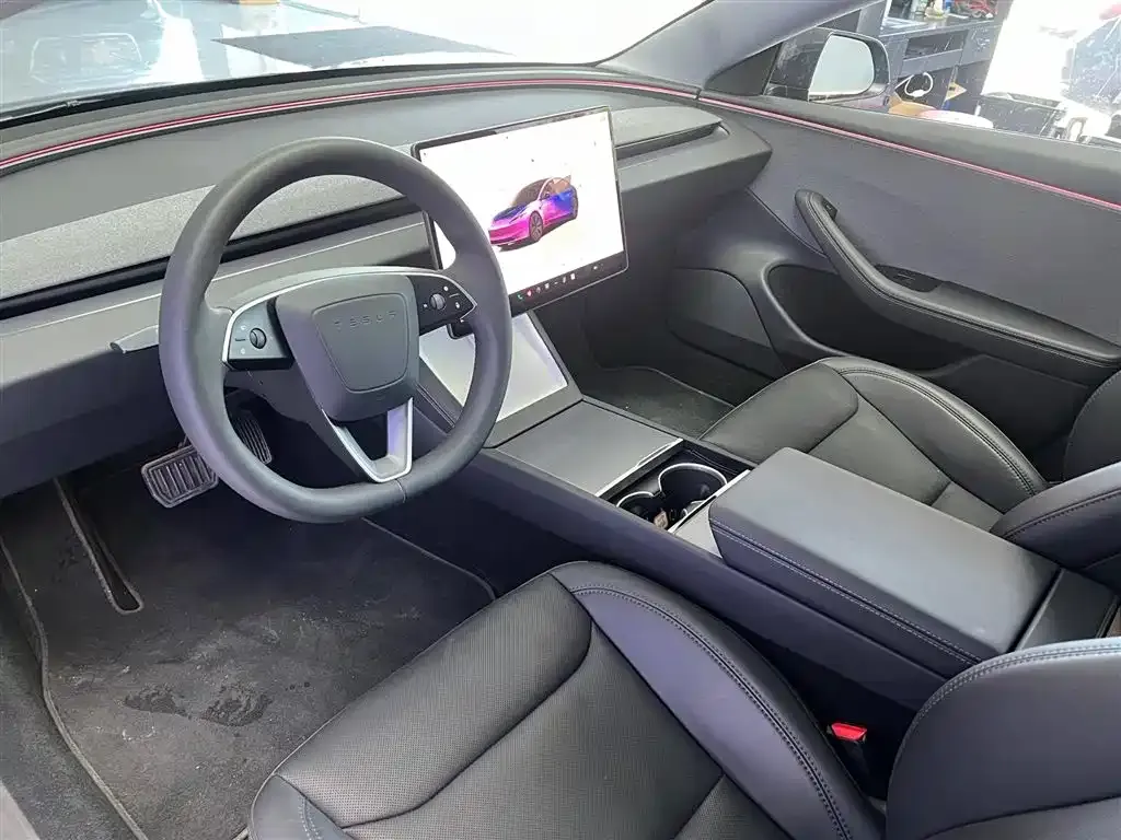 Tesla Model 3 — фото 4