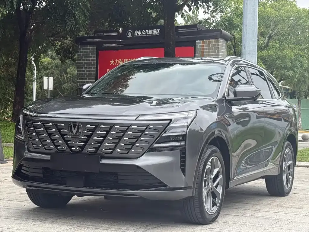 Changan CS75PLUS — фото 1