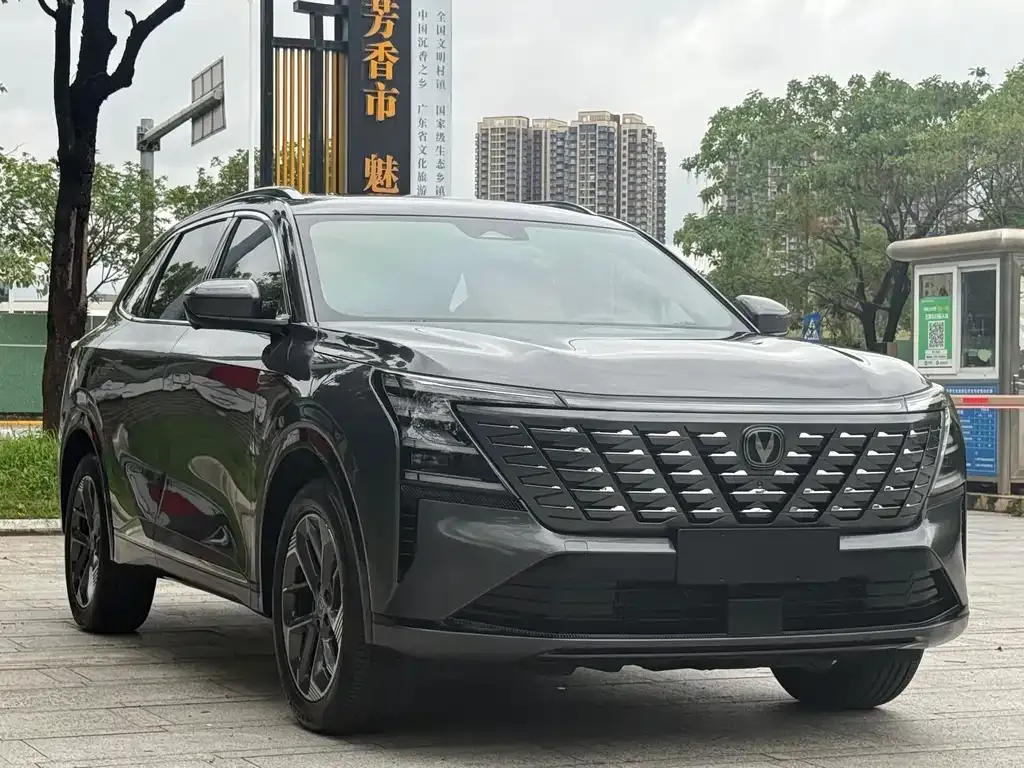 Changan CS75PLUS — фото 9