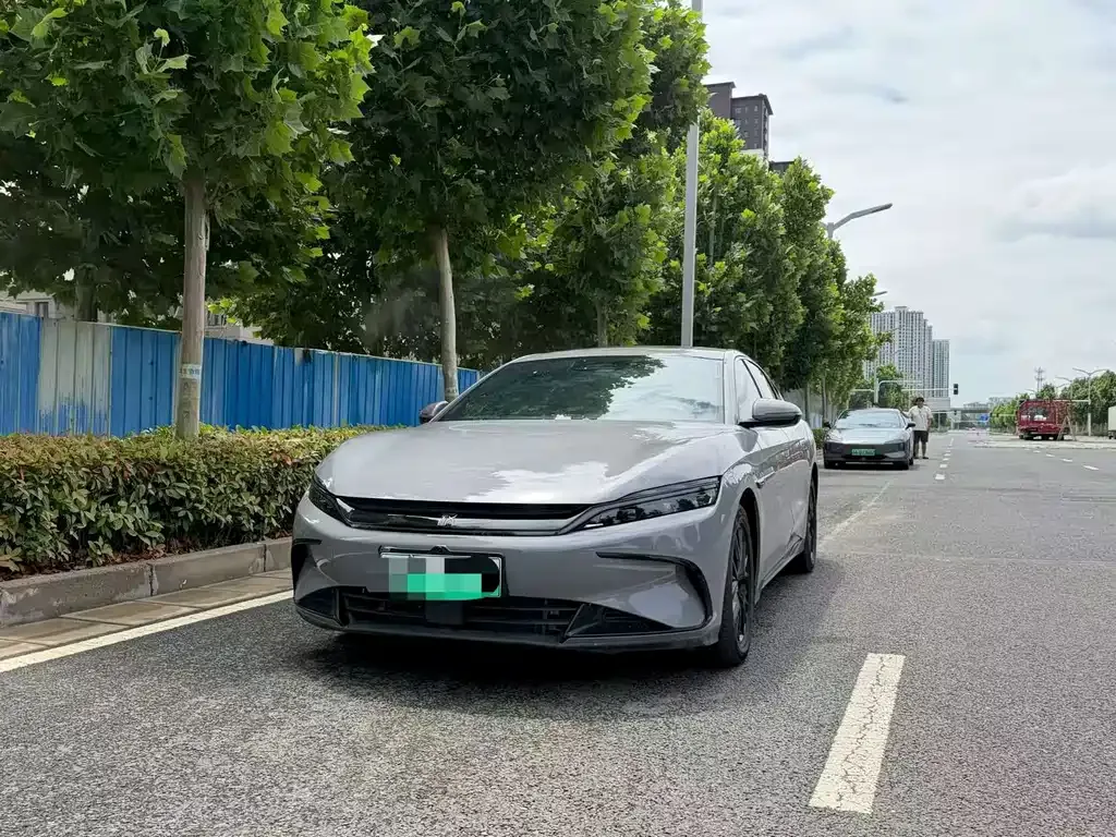 BYD Han — фото 1