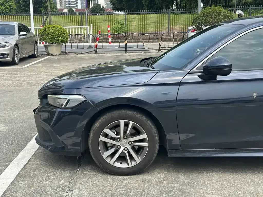 Honda Civic — фото 10