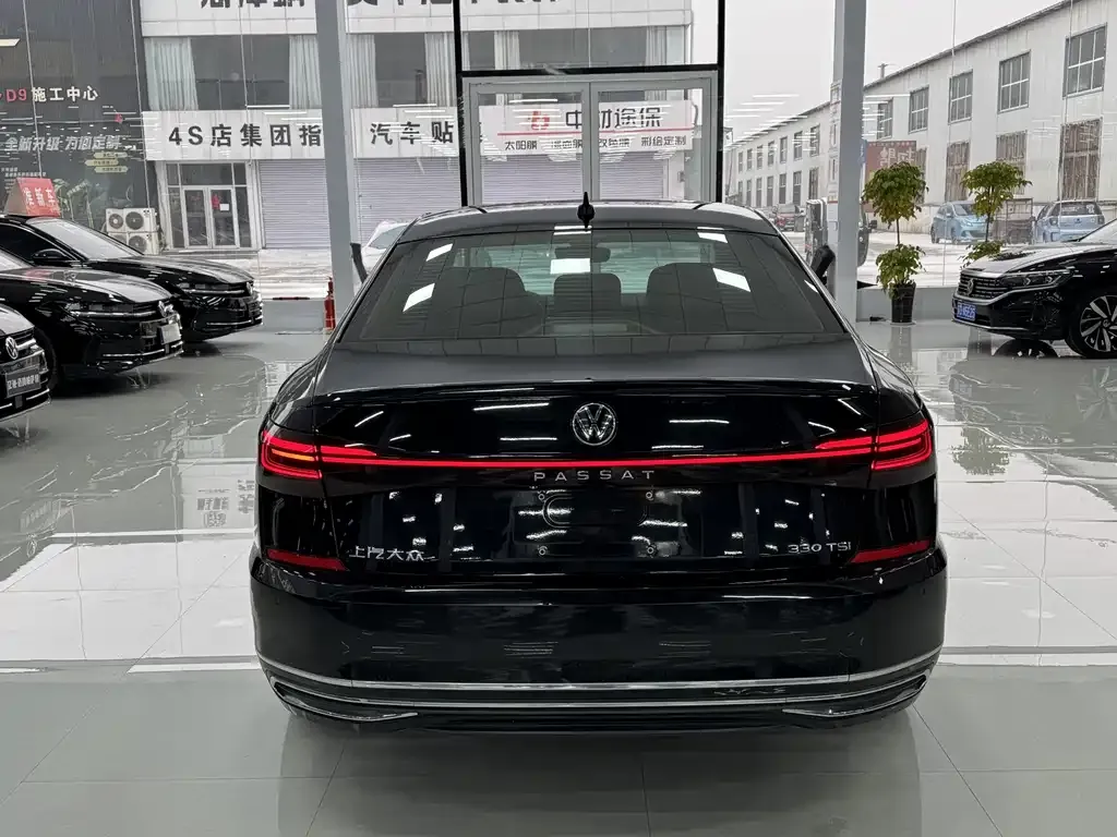 Volkswagen Passat — фото 8