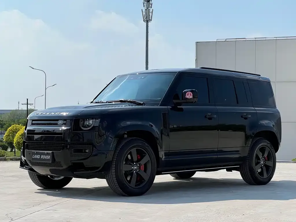 Land Rover Defender — фото 1