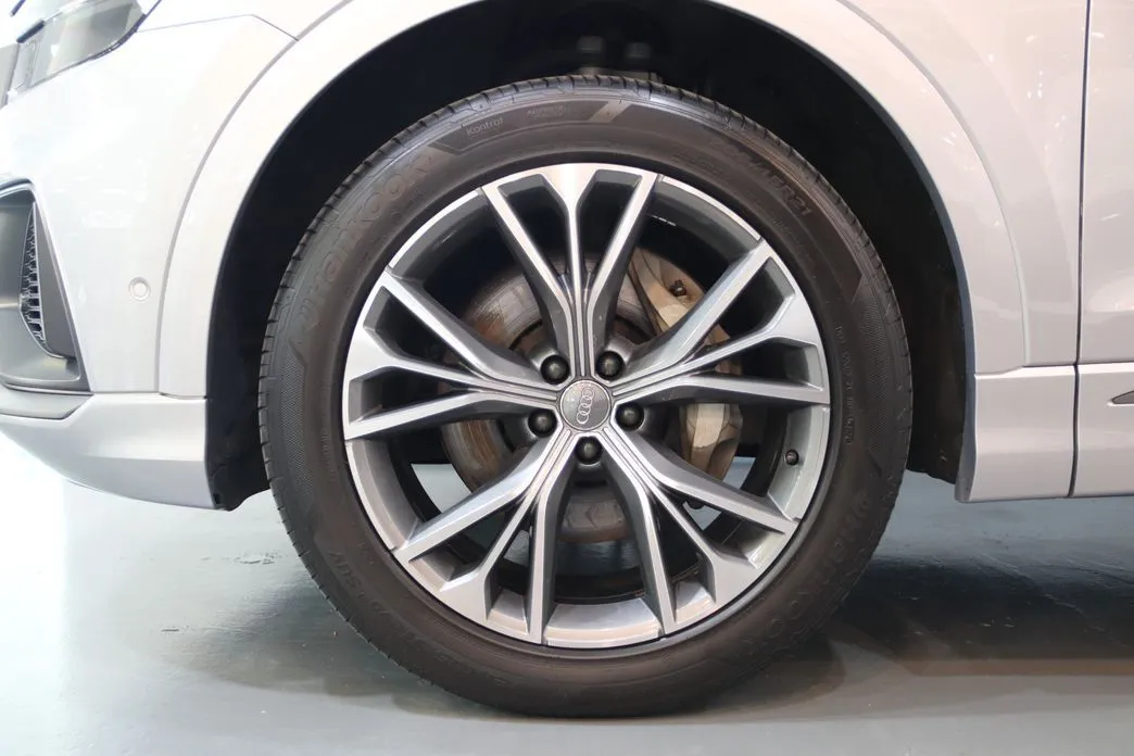 Audi Q8 2021 из KR, фото 3