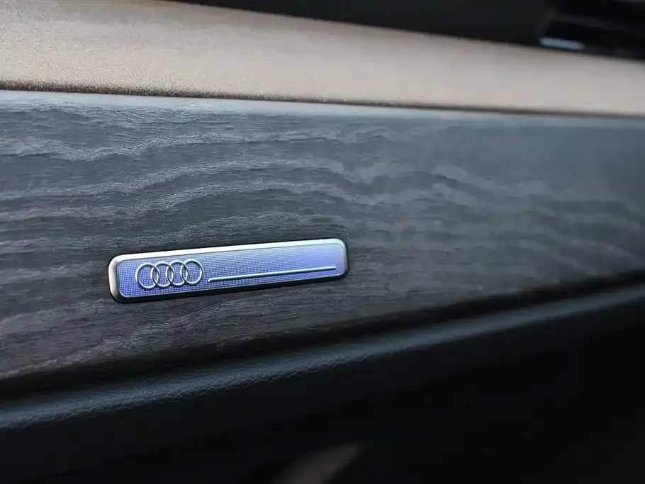 Audi Q3 — фото 5