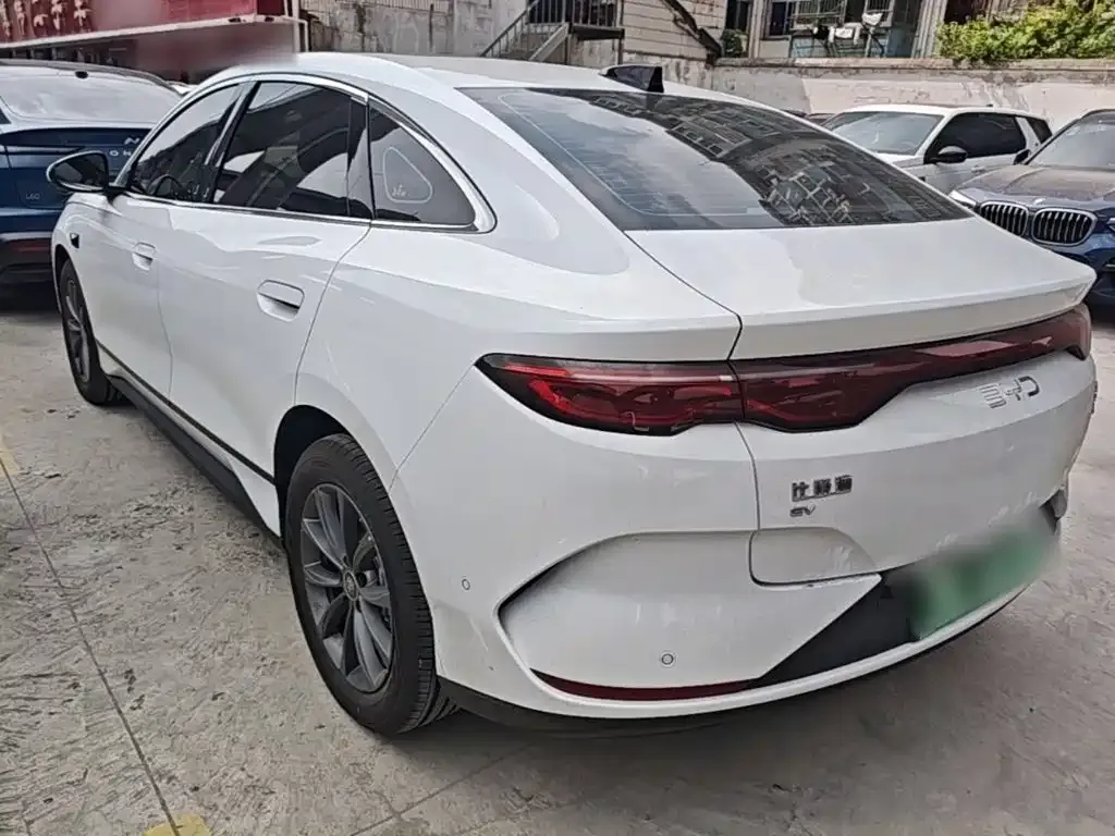 BYD Qin L 2026 из CN, фото 7