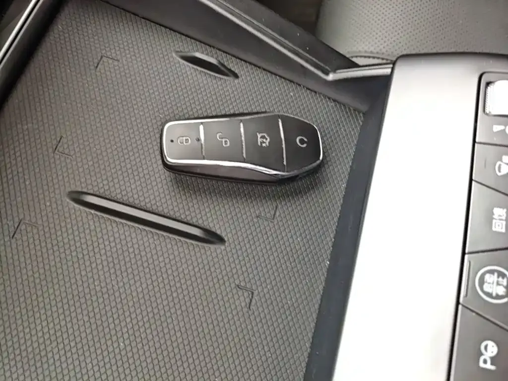 BYD Qin L 2026 из CN, фото 2