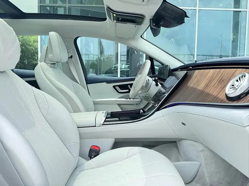 Mercedes-Benz EQE SUV — фото 2