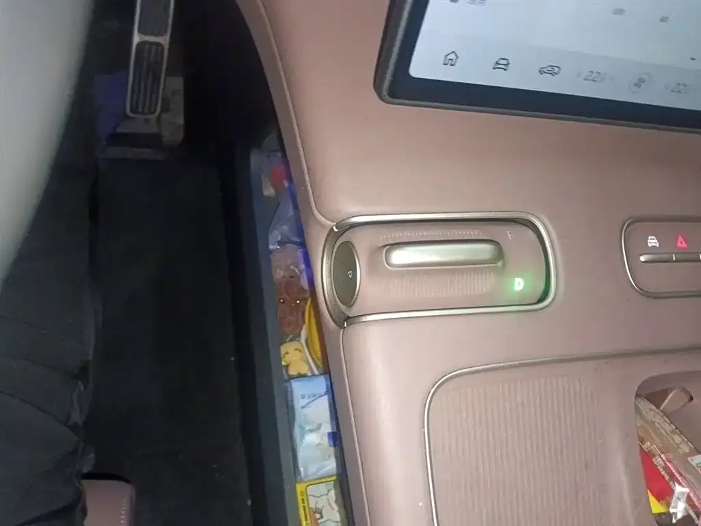 NIO ES8 — фото 5