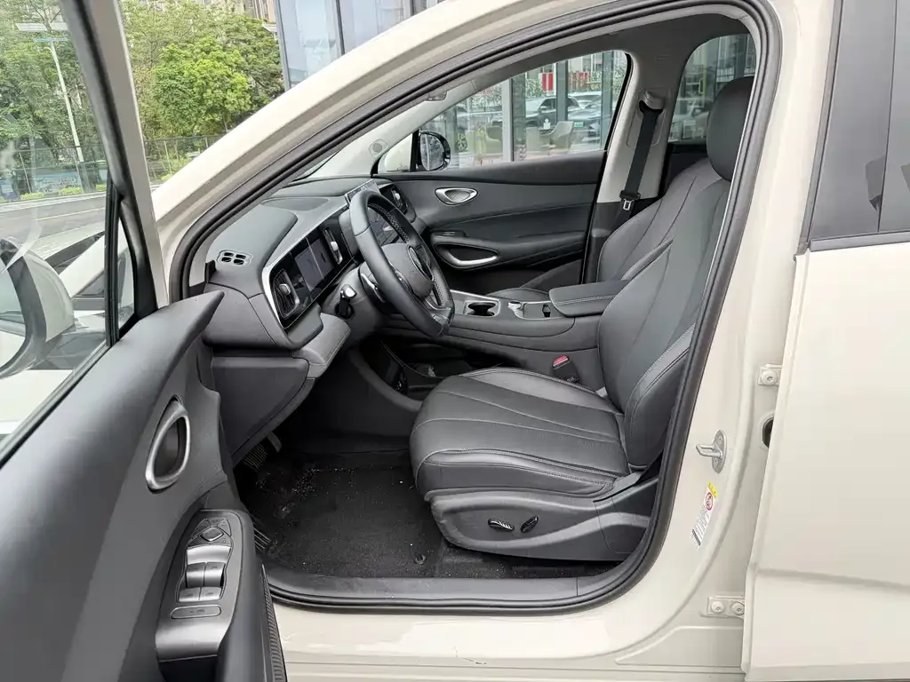 BYD Hiace 05 EV — фото 8