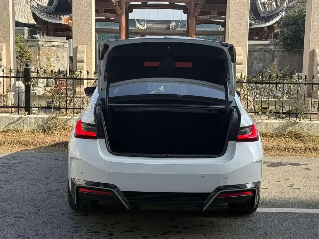 BMW i3 — фото 3