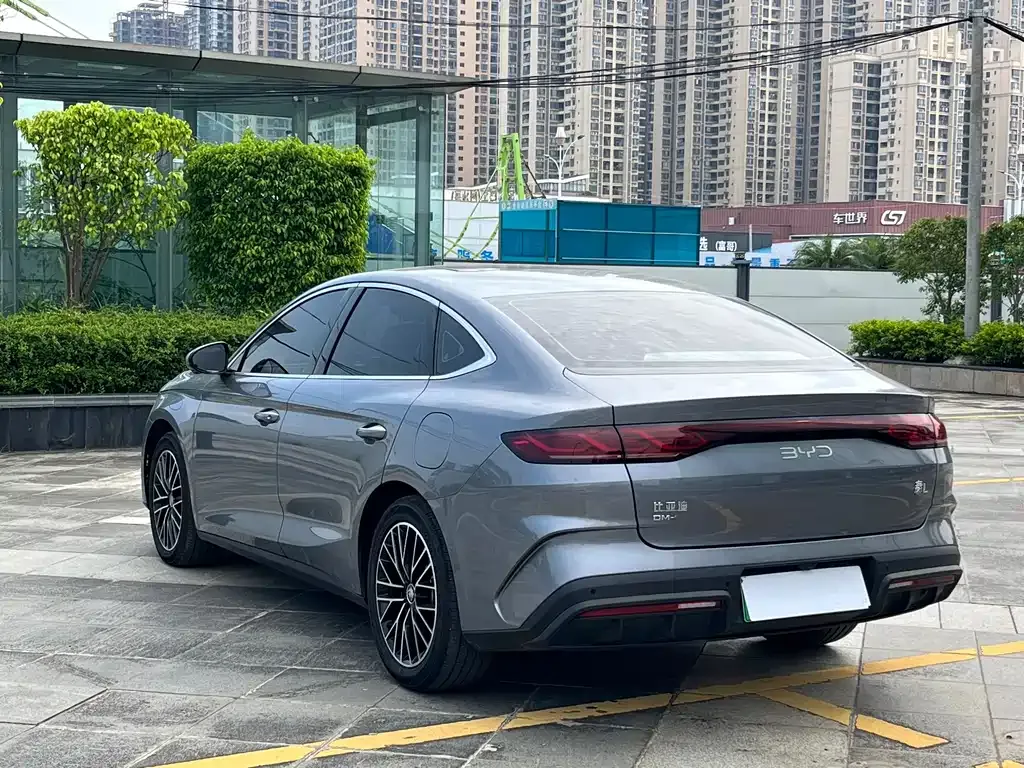 BYD Qin L — фото 10