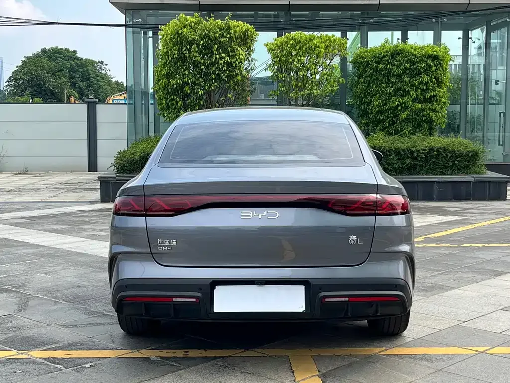 BYD Qin L — фото 7