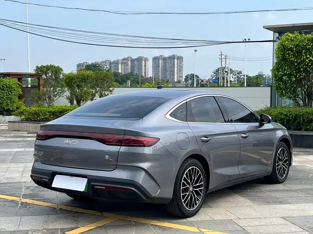 BYD Qin L — фото 5