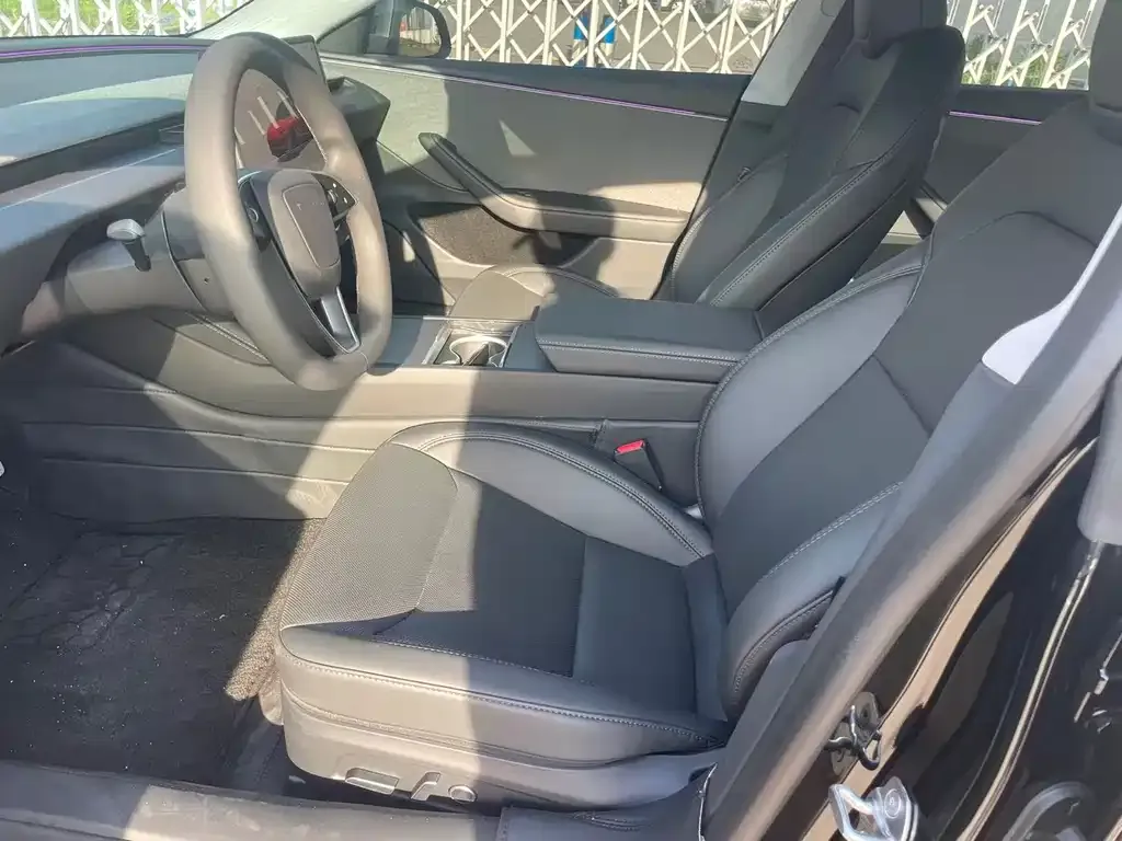 Tesla Model 3 — фото 3