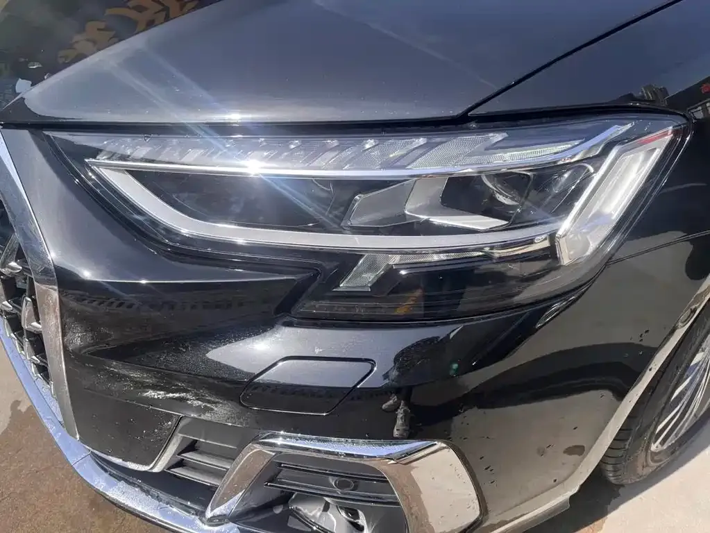 Audi A8 — фото 4