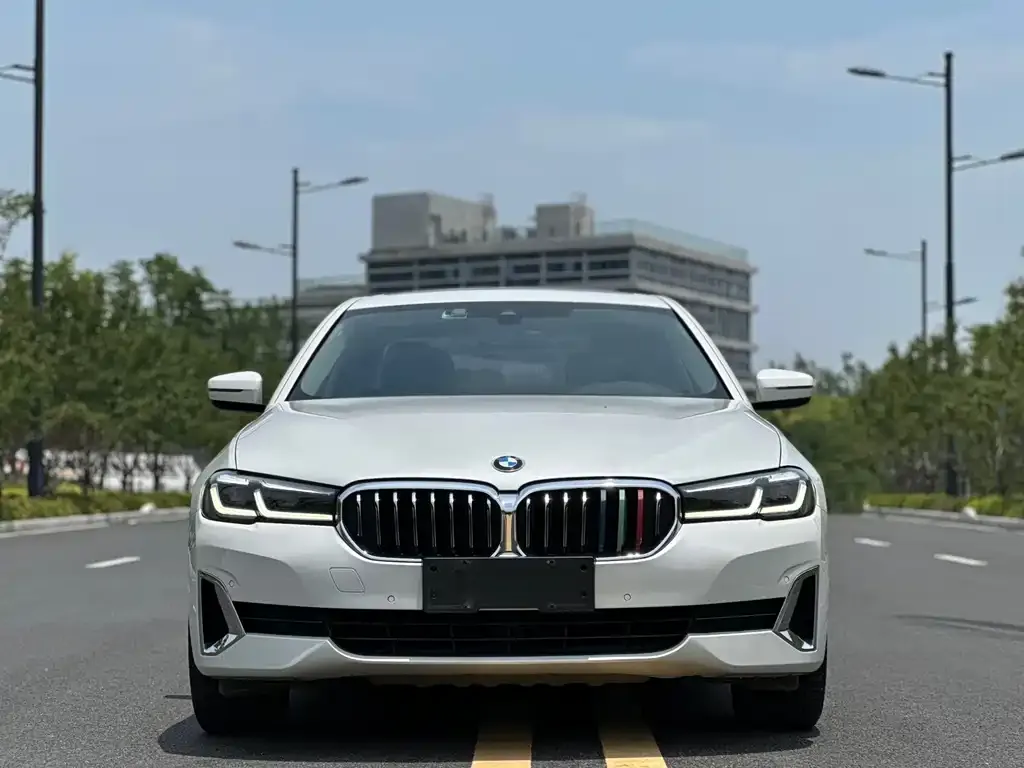 BMW 5 Series — фото 2