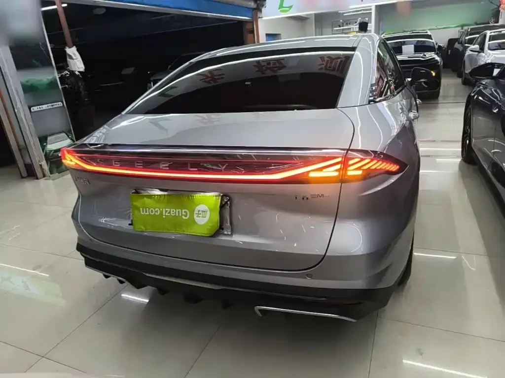 Geely Galaxy L6 — фото 10
