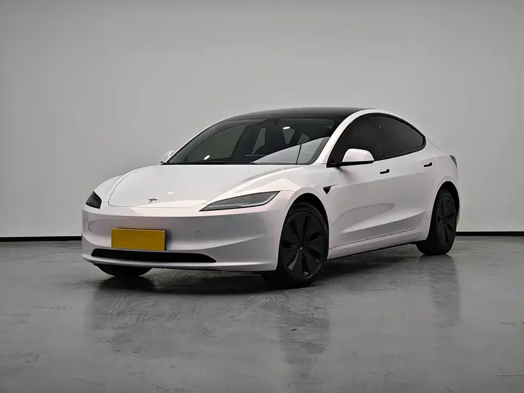 Tesla Model 3 — фото 1
