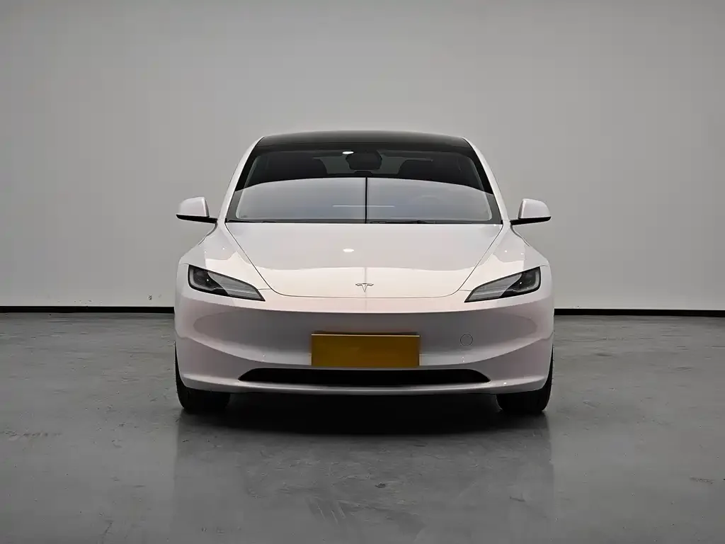 Tesla Model 3 — фото 2