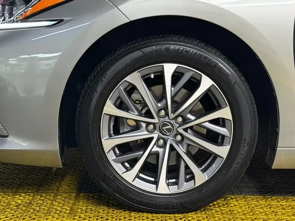 Lexus ES 2023 из CN, фото 6
