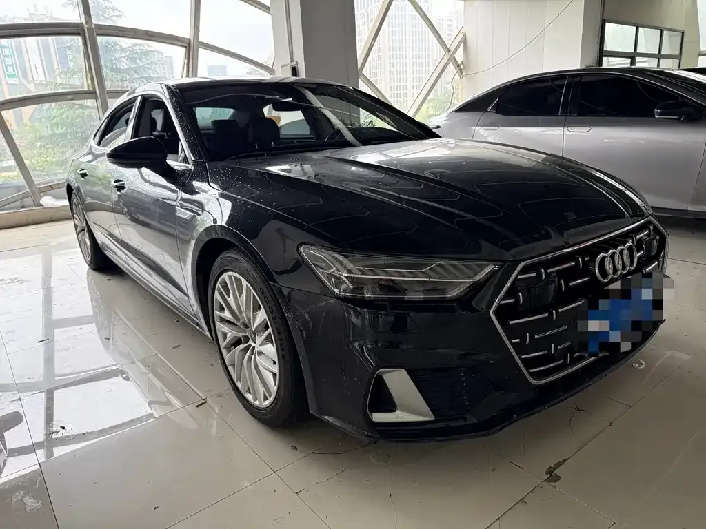 Audi A7L 2023 из CN, фото 2