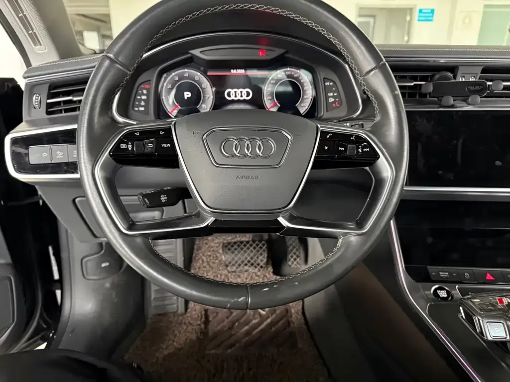 Audi A7L 2023 из CN, фото 9
