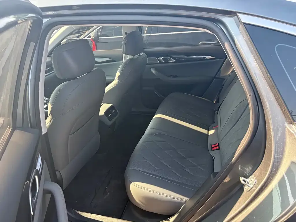 Geely 银河A7 EM 2025 из CN, фото 3