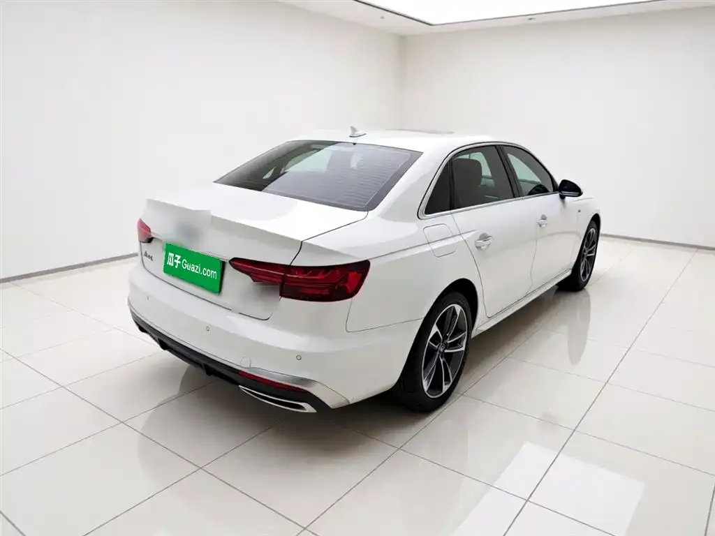 Audi A4L — фото 10