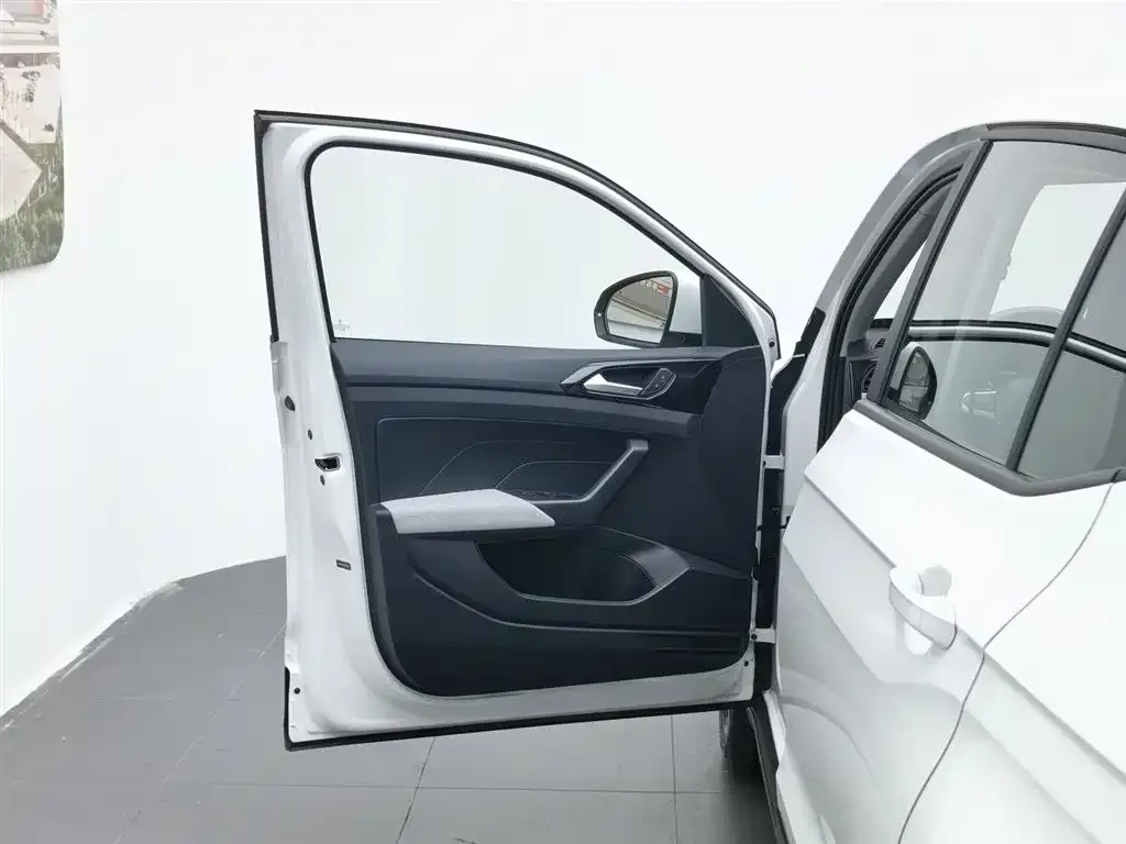 Volkswagen Tharu — фото 5