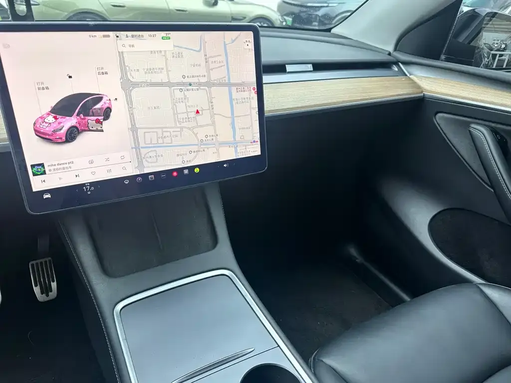Tesla Model Y — фото 6