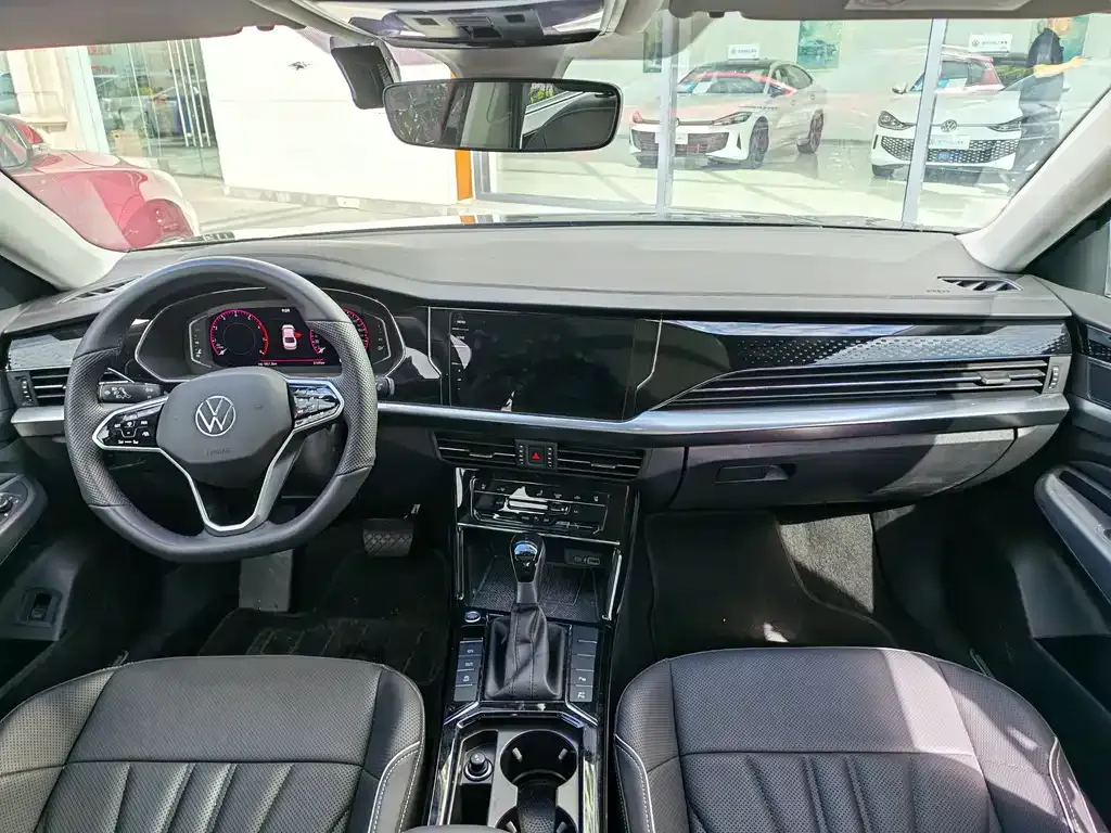 Volkswagen Passat — фото 8