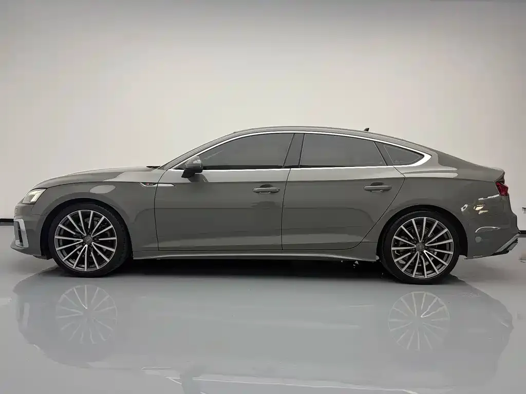 Audi A5 (Import) — фото 2
