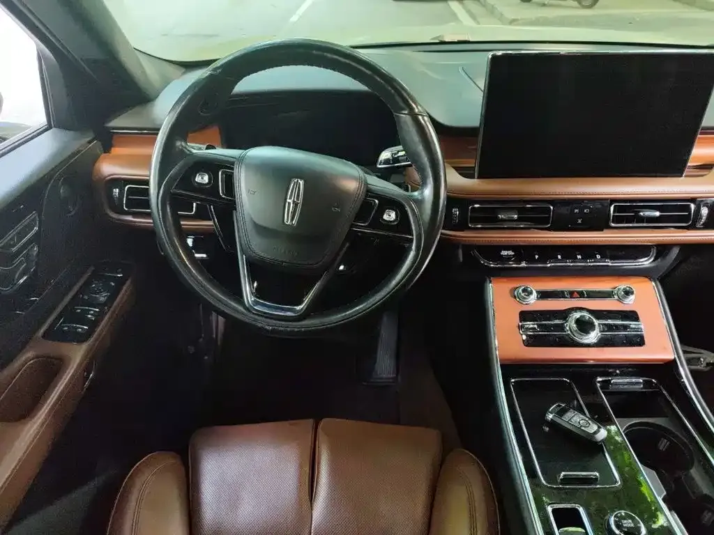 Lincoln Aviator — фото 10