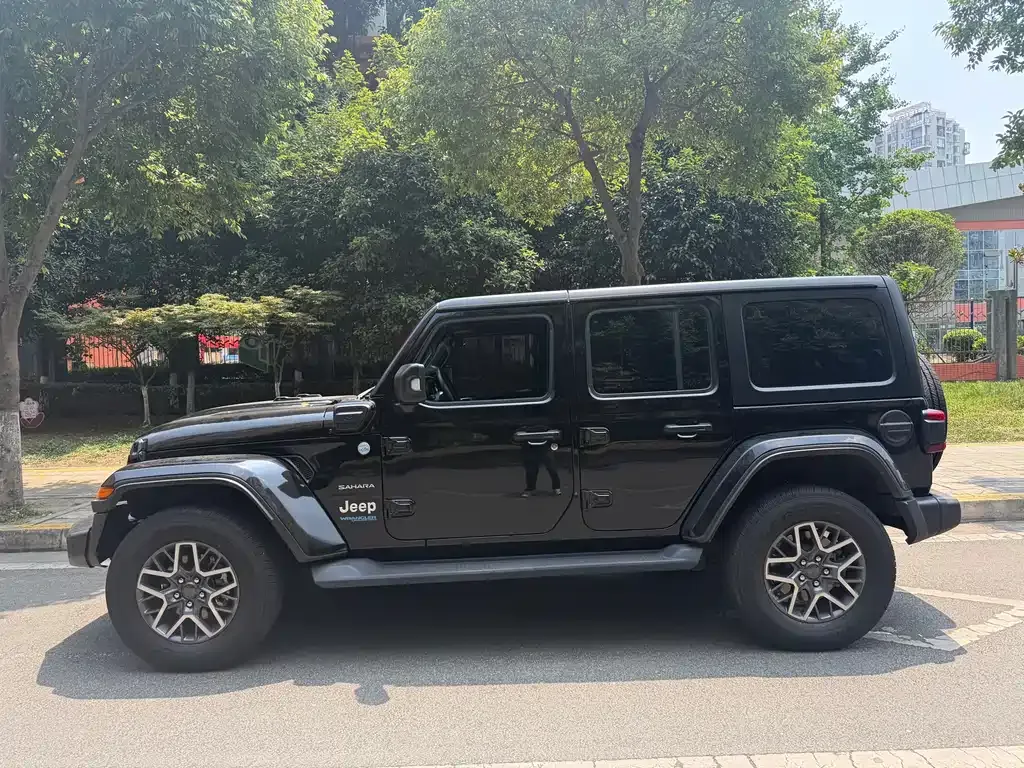 Jeep Wrangler PHEV 2021 из CN, фото 10