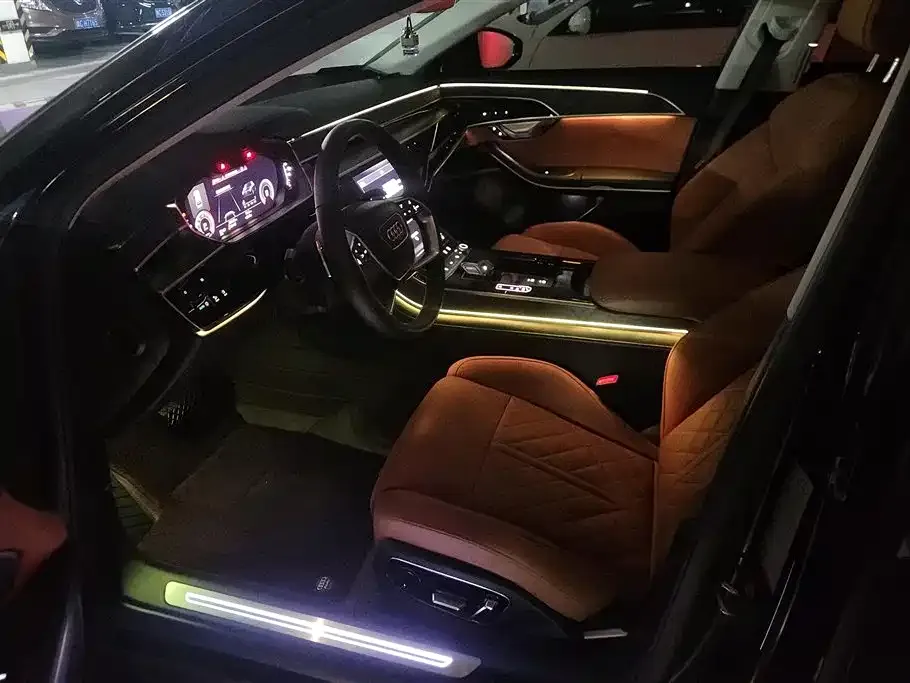 Audi A8 — фото 3