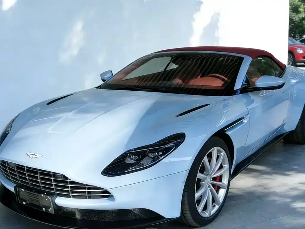 Aston Martin DB11