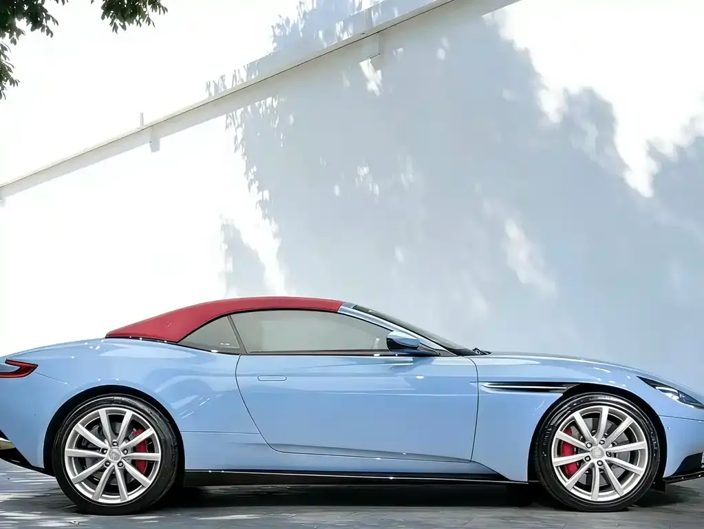 Aston Martin DB11 2021 из CN, фото 6