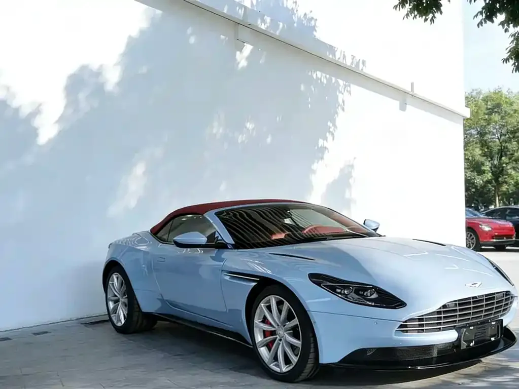Aston Martin DB11 2021 из CN, фото 8