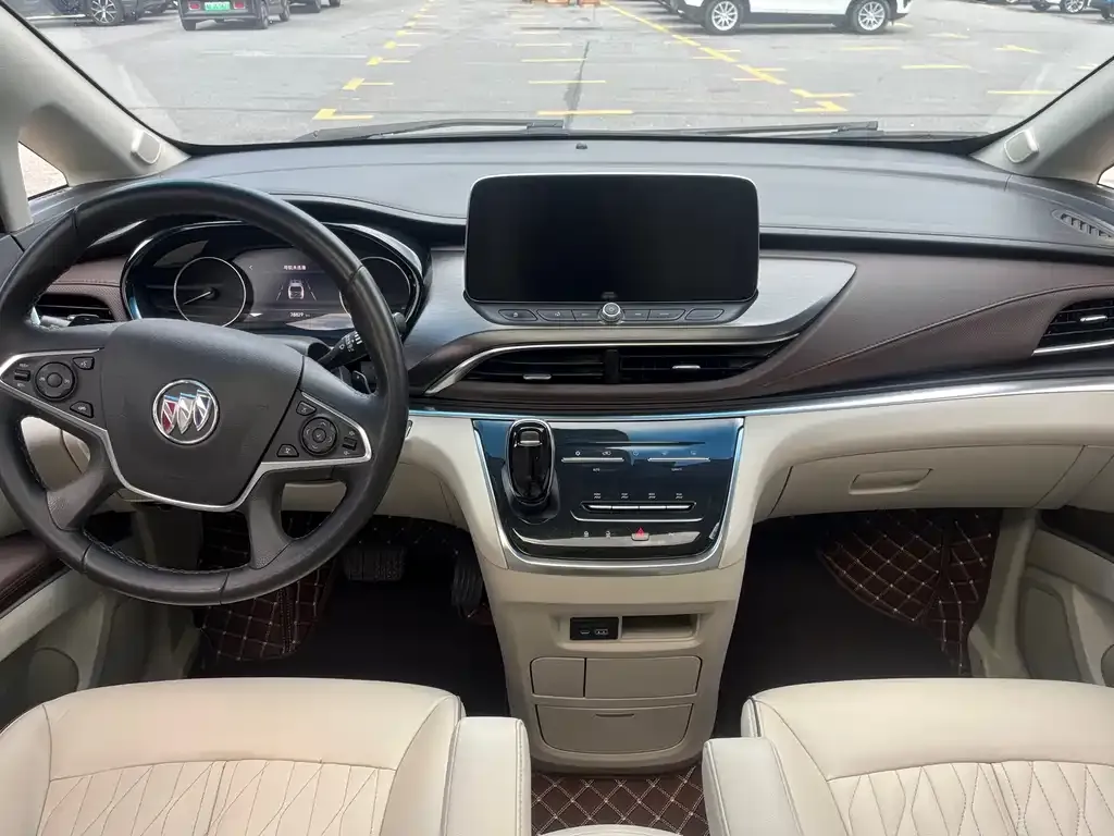 Buick GL8 2021 из CN, фото 2