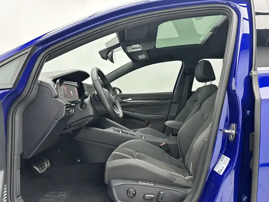 Volkswagen Golf 2022 из CN, фото 9