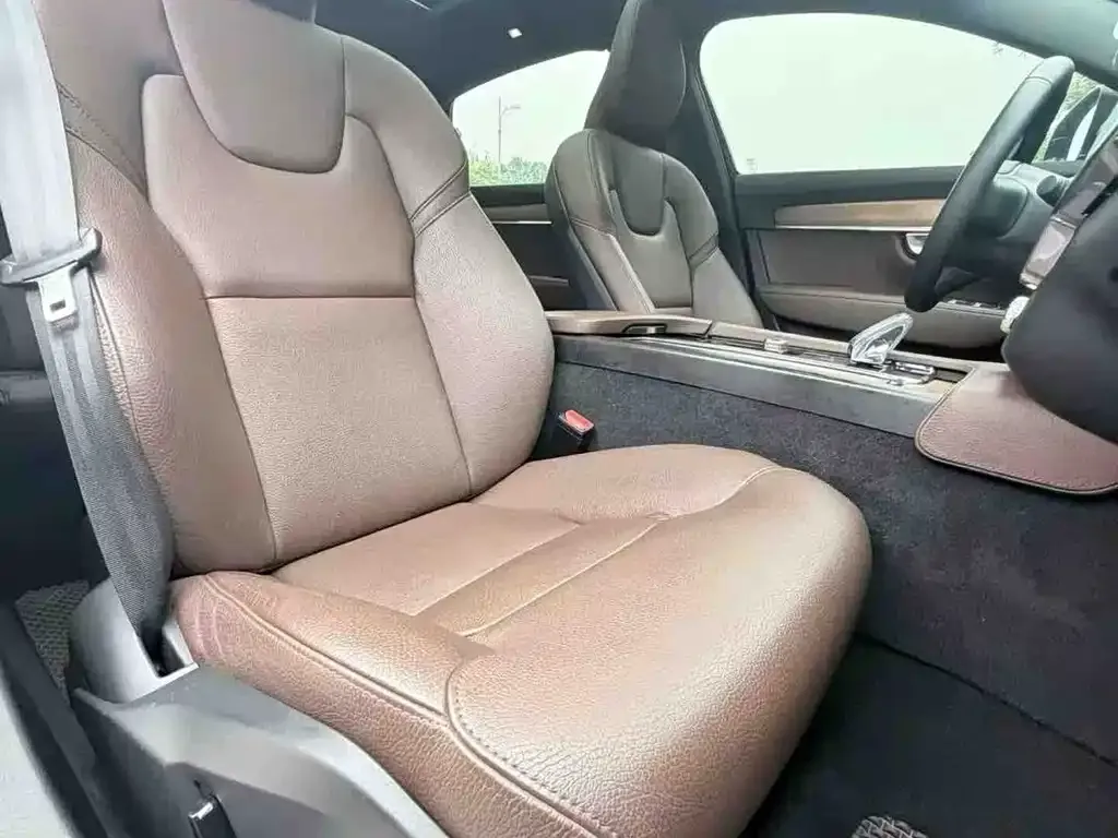 Volvo S90 2023 из CN, фото 6