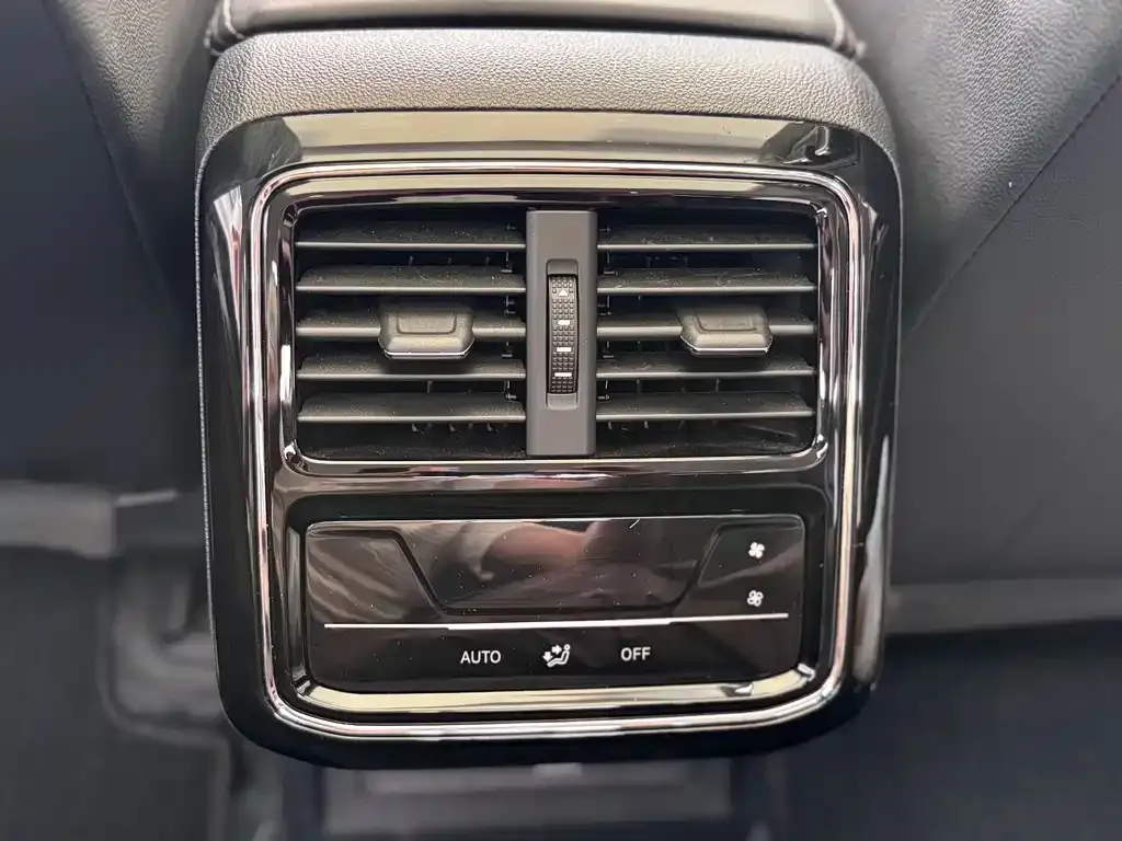 Volkswagen Passat — фото 4