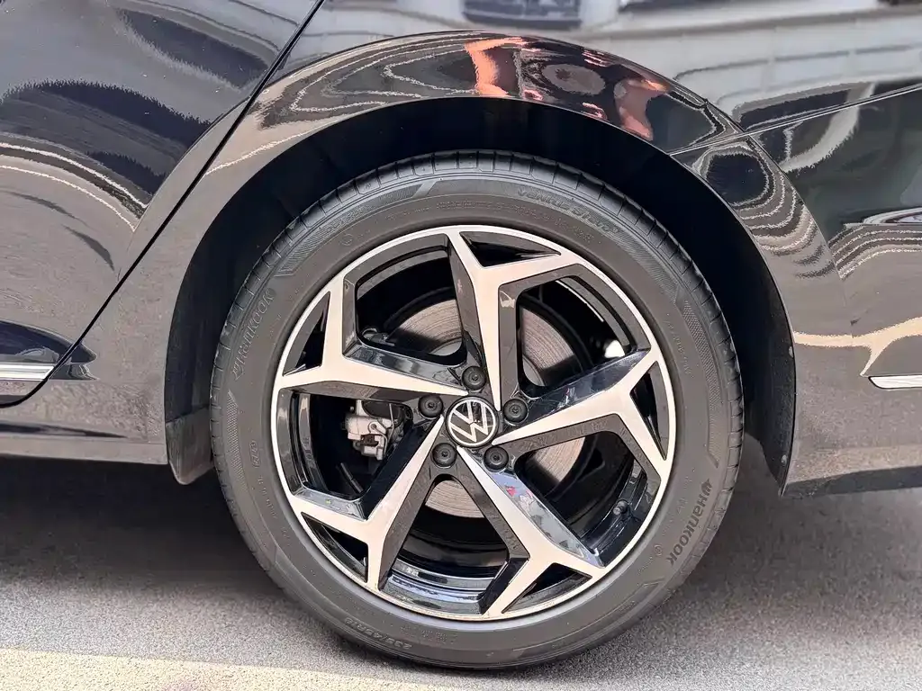 Volkswagen Passat — фото 5