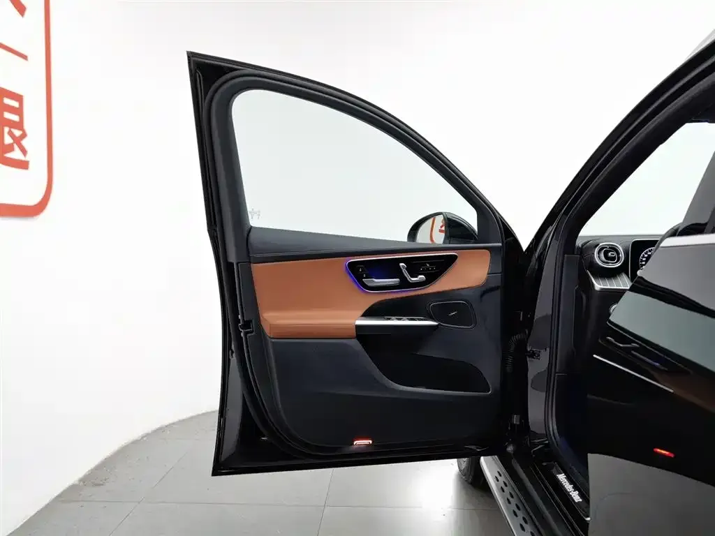 Mercedes-Benz GLC 2023 из CN, фото 2