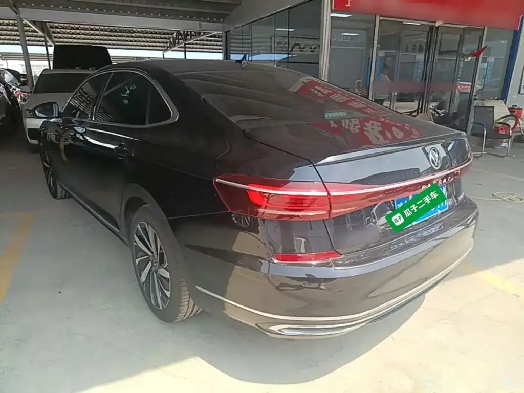 Volkswagen Passat — фото 10