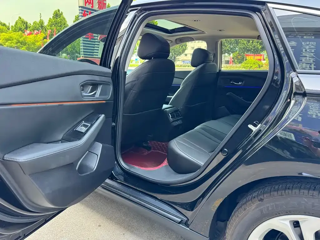 Honda Accord — фото 10