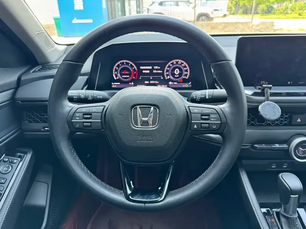 Honda Accord — фото 5